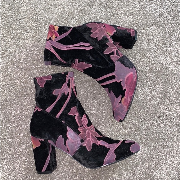 Steve Madden Shoes - Steve Madden Booties